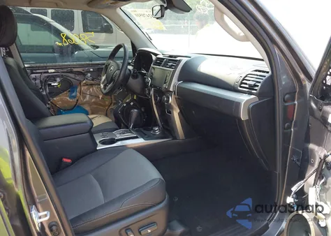 2021 Toyota 4Runner Sr5/Sr5 Premium/Venture/Trail/Limited Night Shade/Trd Off Road/Trd Off Road Premium/Trd Pro z USA, uszkodzony, nr VIN JTENU5JR5M5845189